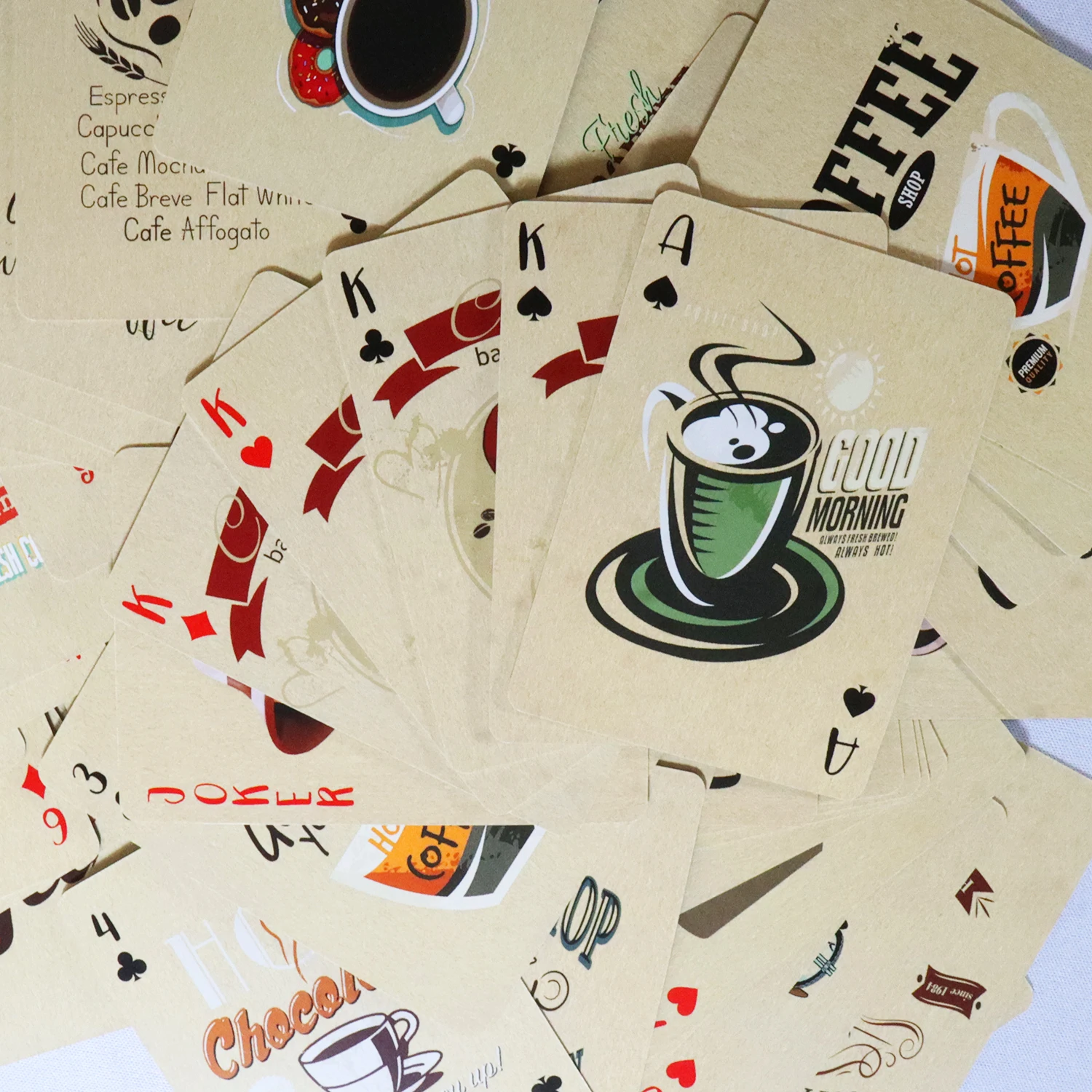 Cartes à jouer en papier café, - Book Party Games avis et prix